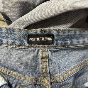 PrettyLittleThing Light Blue Denim Jeans